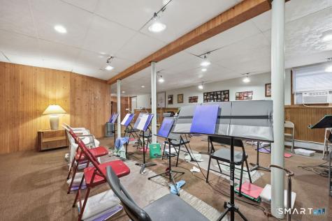 7 Dogwood Drive Ansonia CT 06401