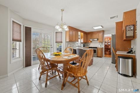 19 Woodside Way Bristol CT 06010