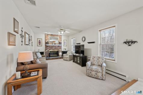 19 Woodside Way Bristol CT 06010