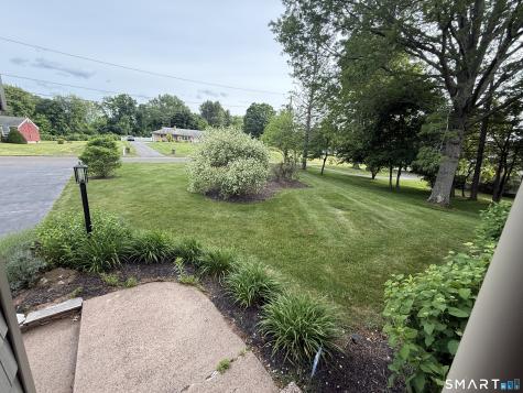 23 Welch Road North Haven CT 06473