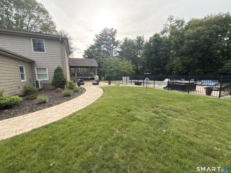 23 Welch Road North Haven CT 06473