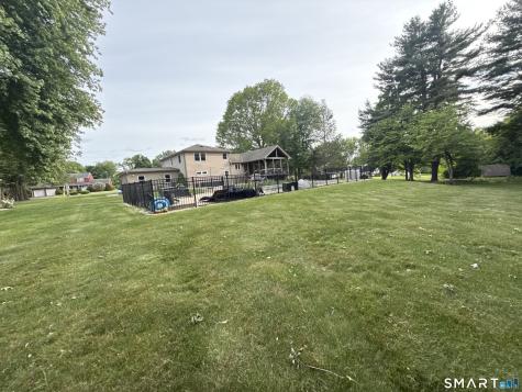 23 Welch Road North Haven CT 06473