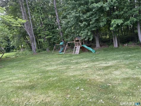 23 Welch Road North Haven CT 06473
