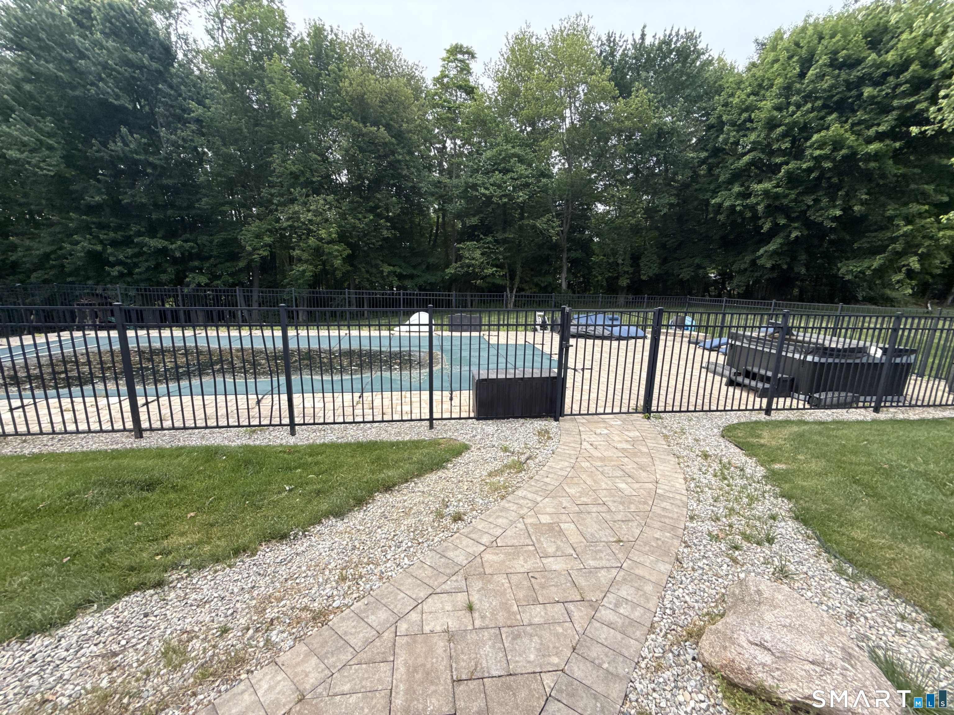 23 Welch Road North Haven CT 06473
