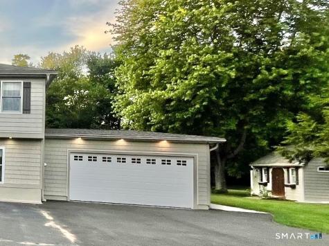 23 Welch Road North Haven CT 06473