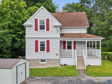 28 Moore Court New London CT 06320
