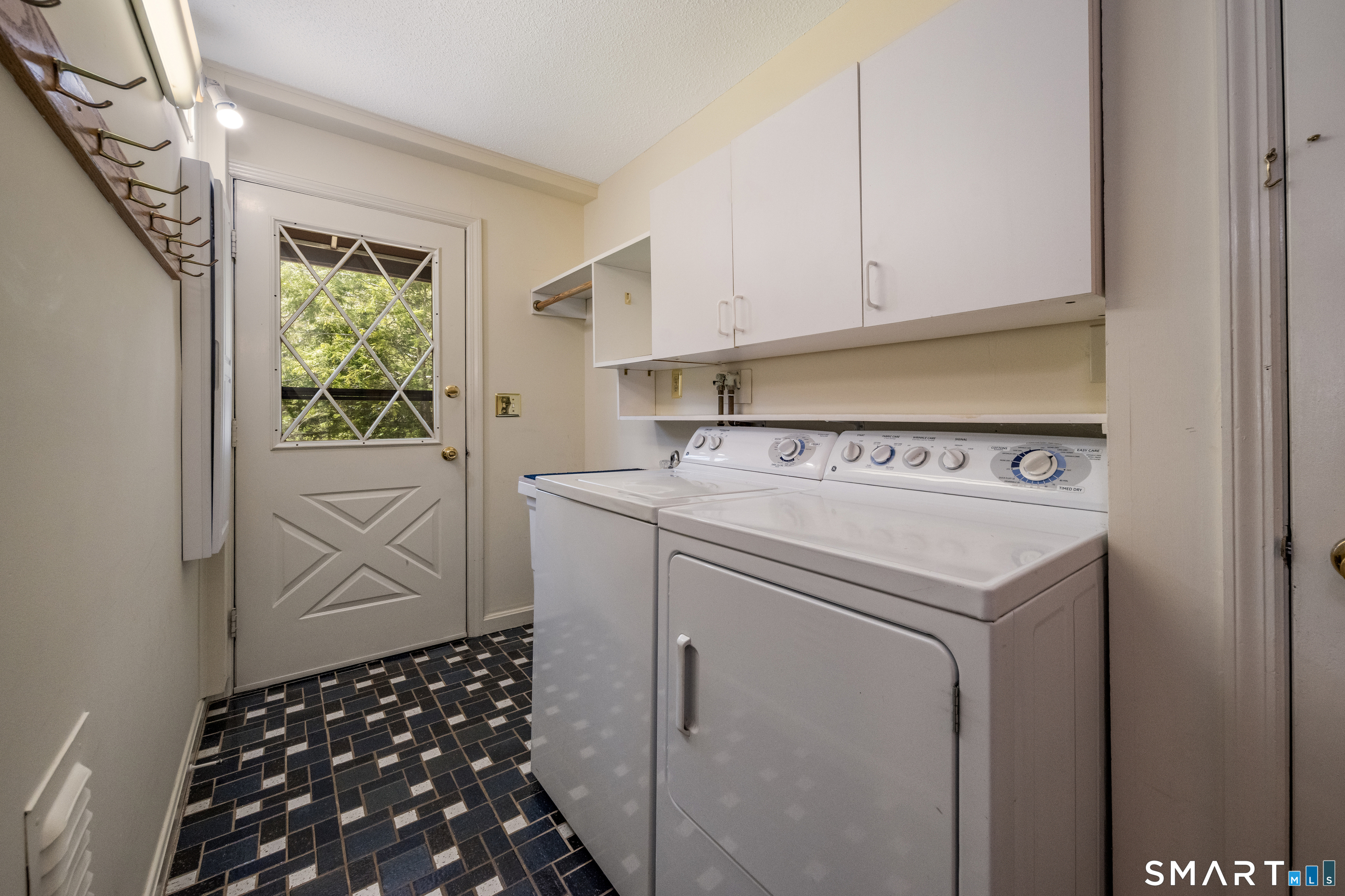 45 Falls River Drive Essex CT 06442