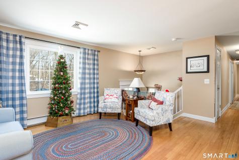 43 Roxbury Court East Lyme CT 06357