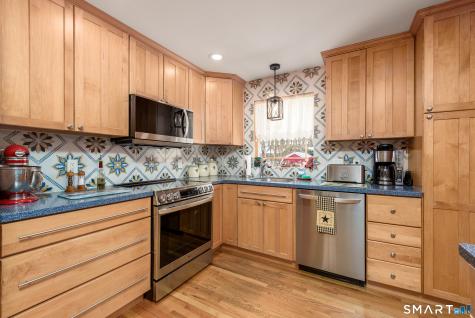 43 Roxbury Court East Lyme CT 06357