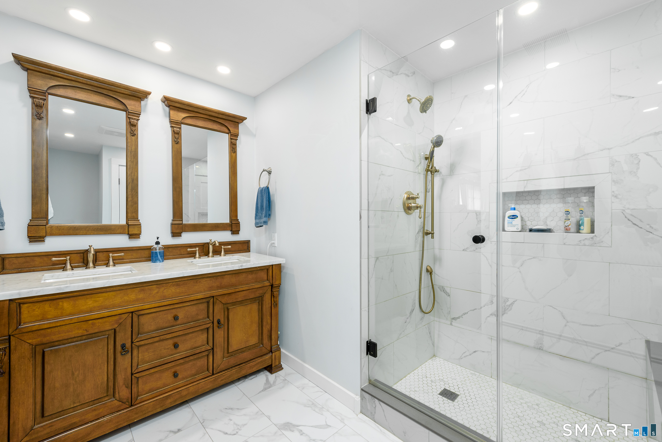 43 Roxbury Court East Lyme CT 06357