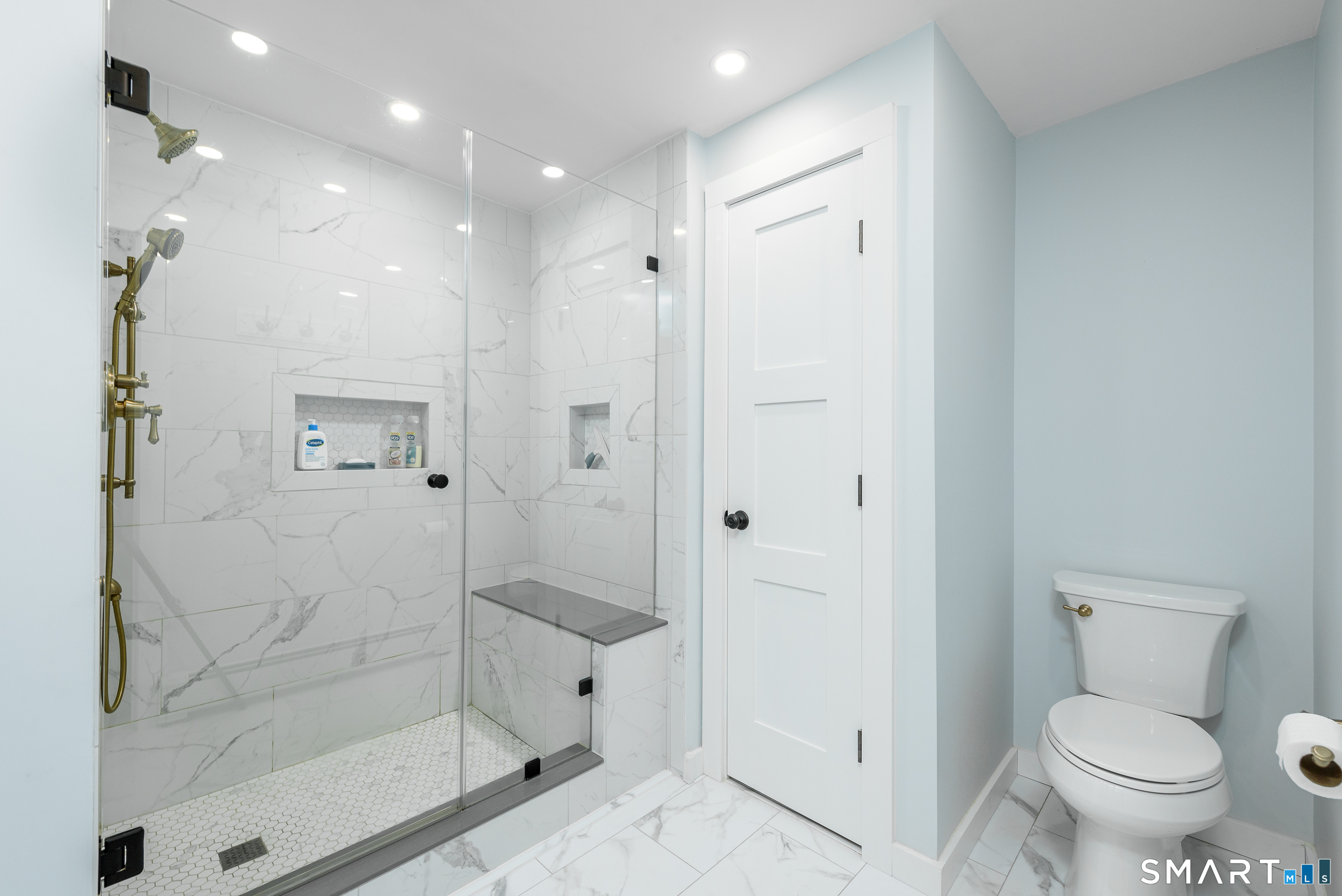 43 Roxbury Court East Lyme CT 06357