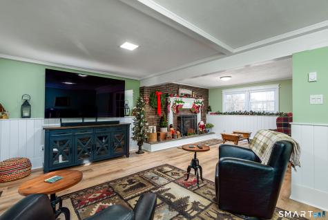 43 Roxbury Court East Lyme CT 06357