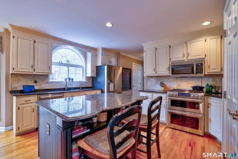 36 Commodore Hull Drive Derby CT 06418