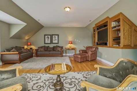 36 Commodore Hull Drive Derby CT 06418