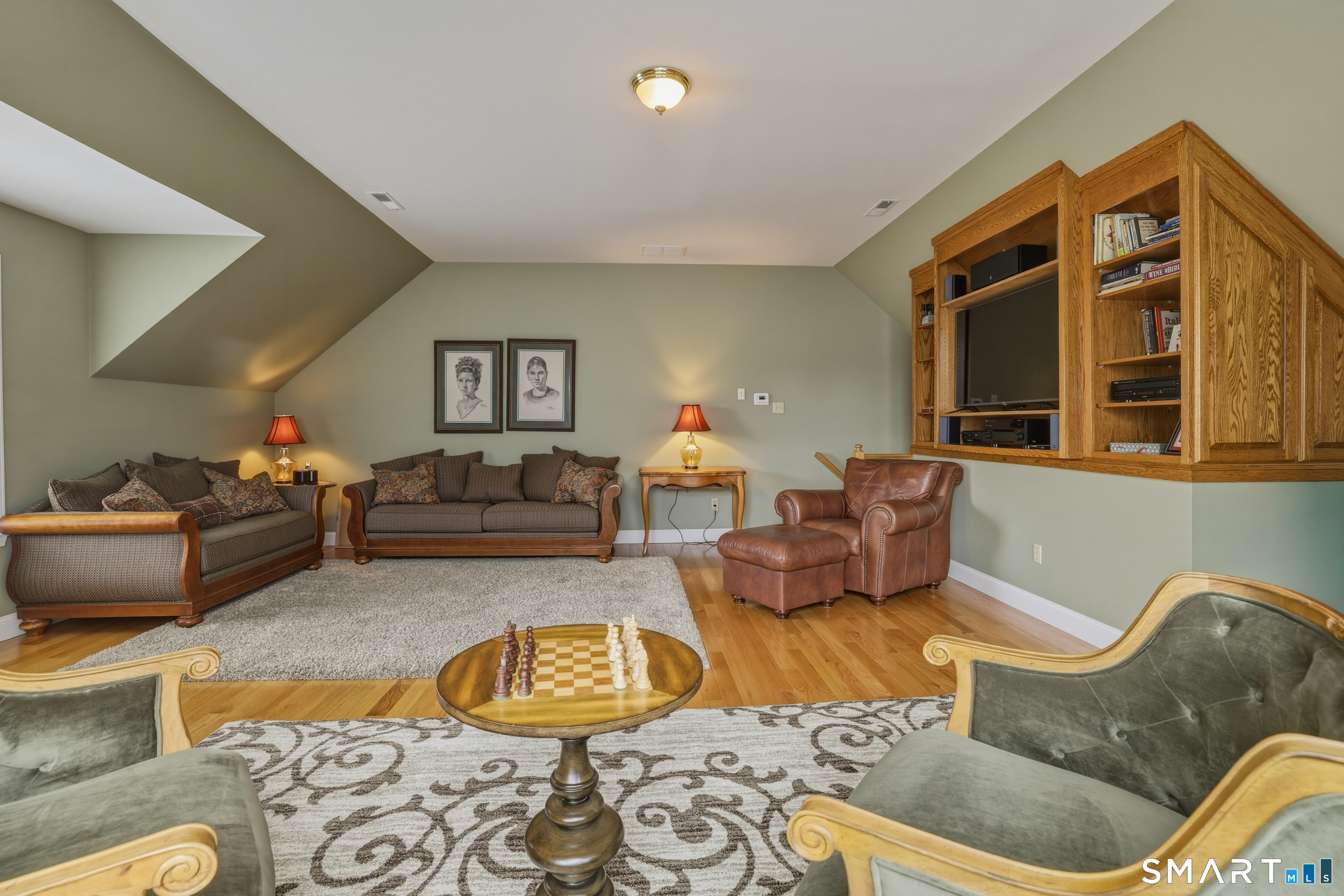36 Commodore Hull Drive Derby CT 06418