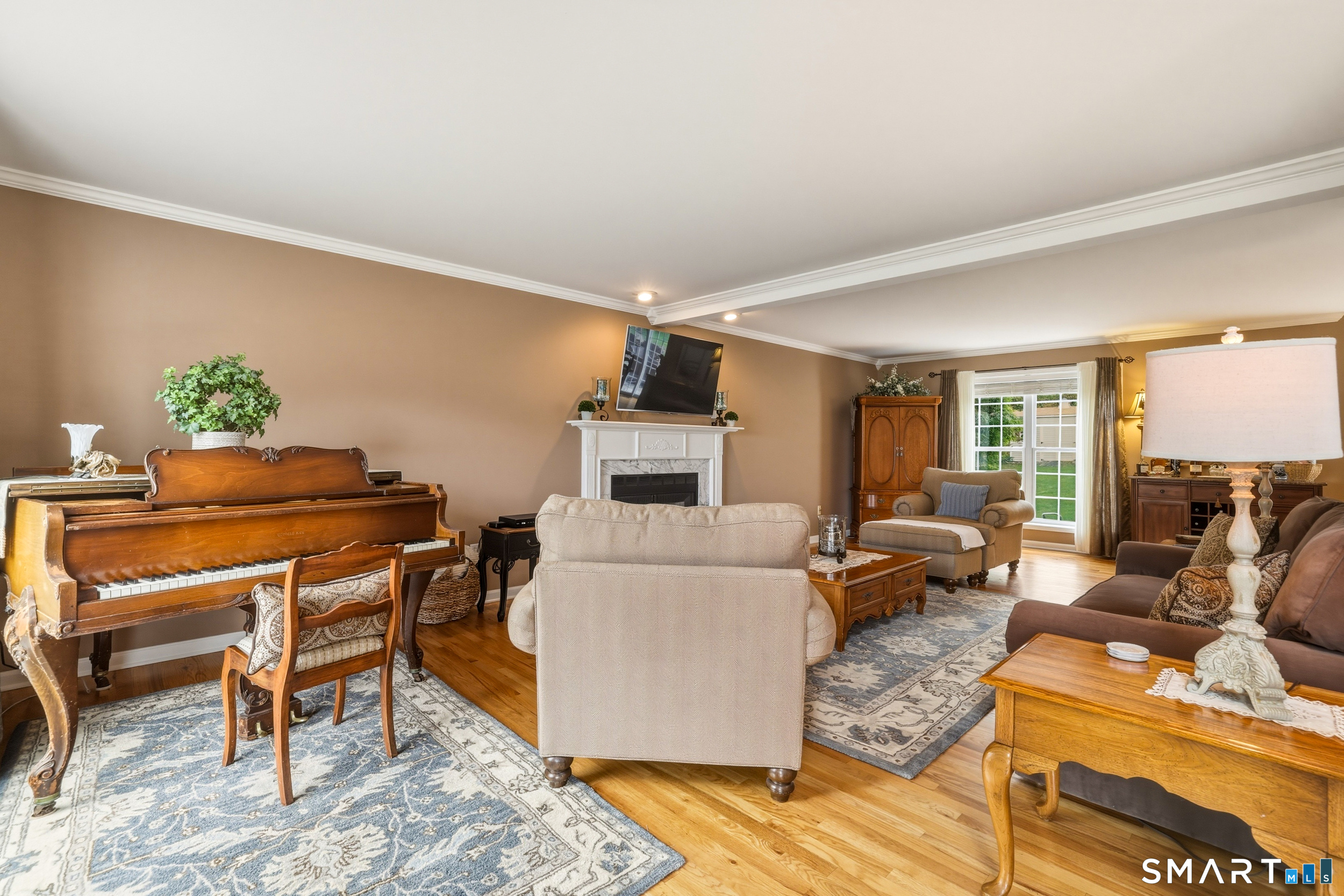 36 Commodore Hull Drive Derby CT 06418