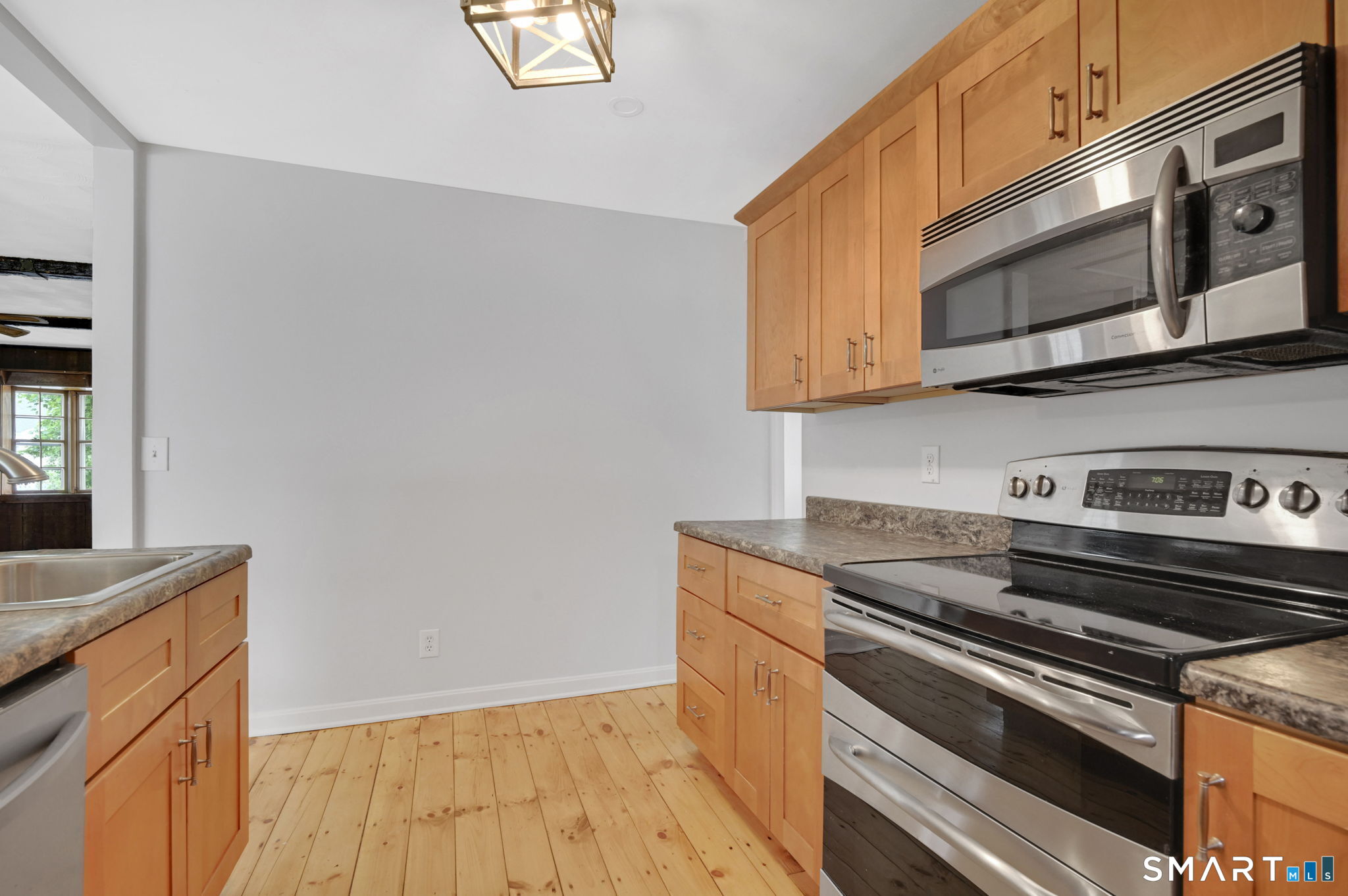 176 Hollister Drive East Hartford CT 06118