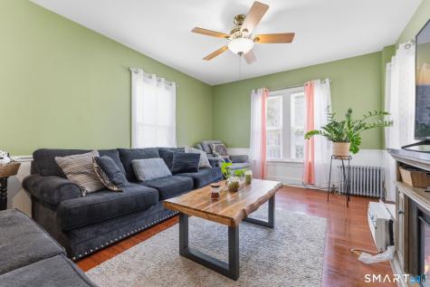 118 Blackhall Street New London CT 06320