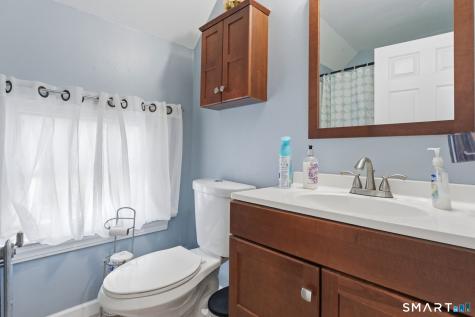 118 Blackhall Street New London CT 06320