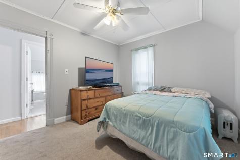 118 Blackhall Street New London CT 06320