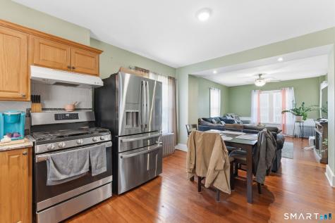 118 Blackhall Street New London CT 06320