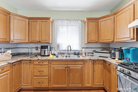 118 Blackhall Street New London CT 06320