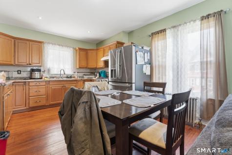 118 Blackhall Street New London CT 06320