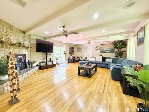 11 Joan Road Stamford CT 06905