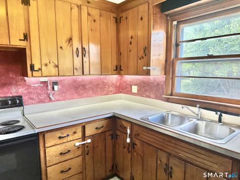 16 Bernside Drive Bristol CT 06010