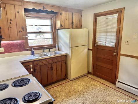 16 Bernside Drive Bristol CT 06010