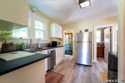 24 Drescher Road Manchester CT 06040