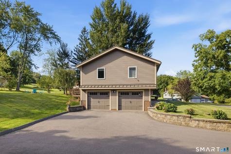 31 Circlewood Drive Berlin CT 06037