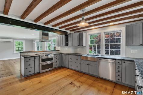 148 Mungertown Road Madison CT 06443
