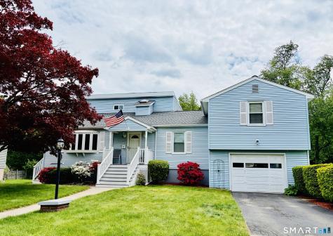 228 Raymond Street Waterbury CT 06706