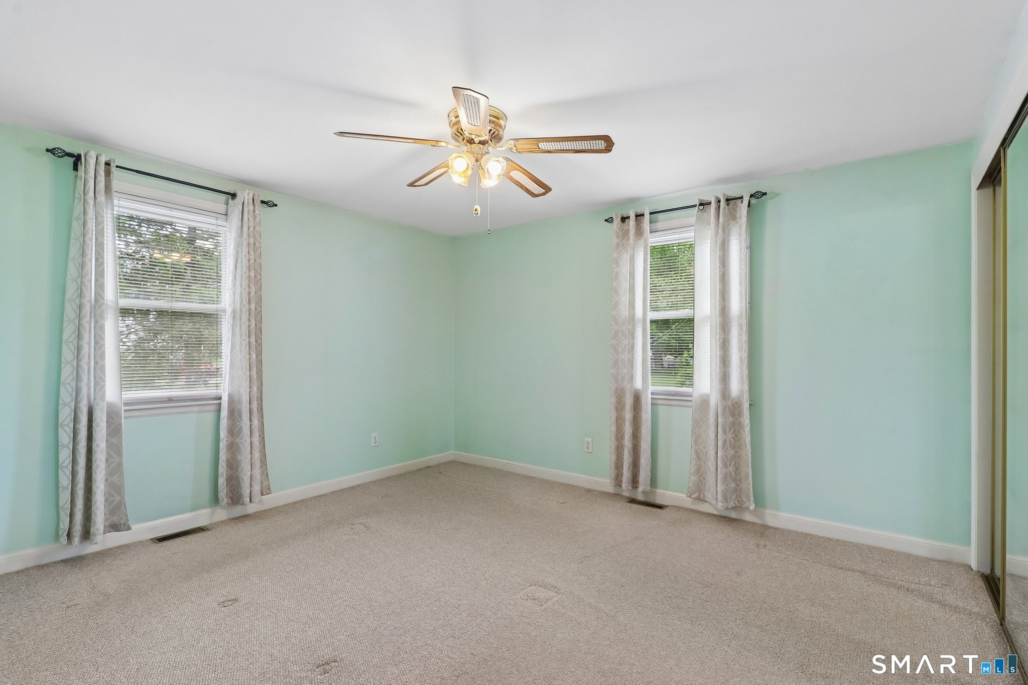 228 Raymond Street Waterbury CT 06706