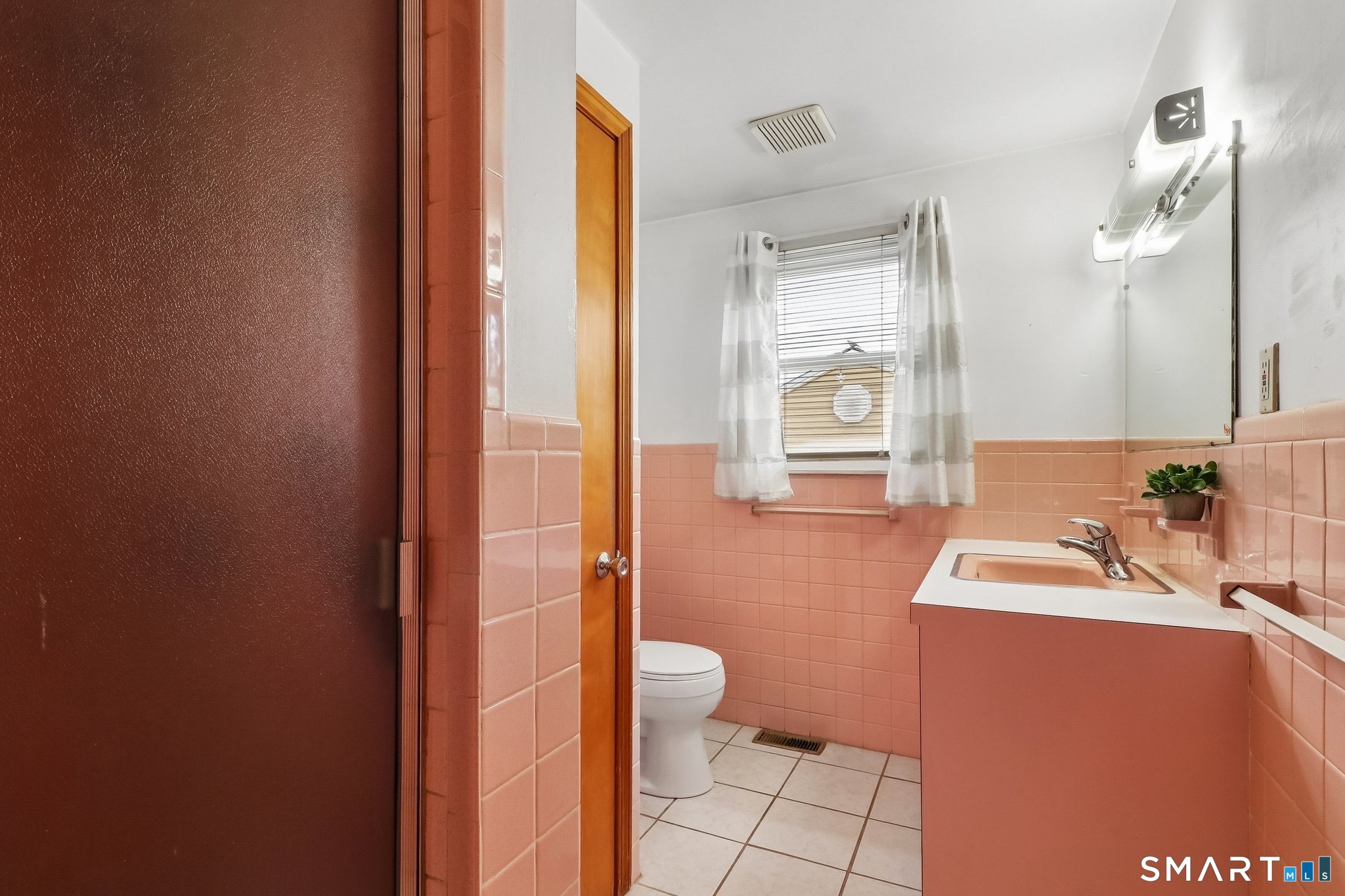 228 Raymond Street Waterbury CT 06706