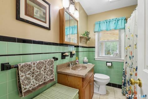 228 Raymond Street Waterbury CT 06706