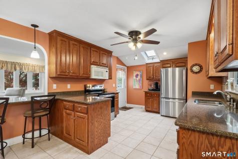 228 Raymond Street Waterbury CT 06706