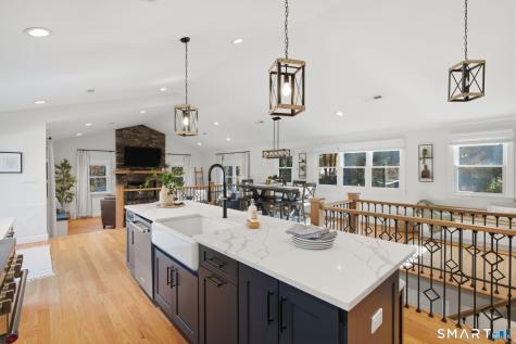 24 Woodhaven Drive Avon CT 06001