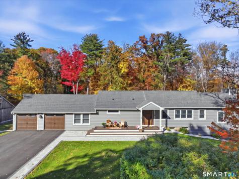 24 Woodhaven Drive Avon CT 06001