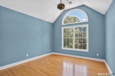 17 Regency Circle Trumbull CT 06611