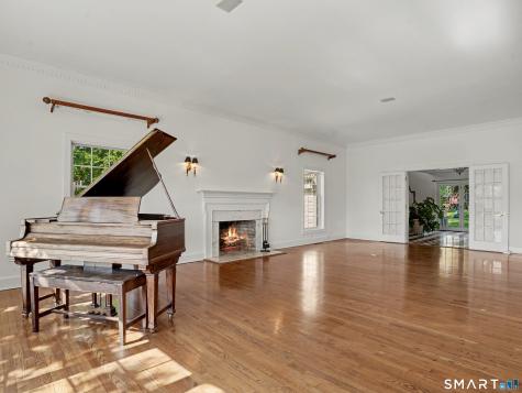 152 West River Street Milford CT 06460