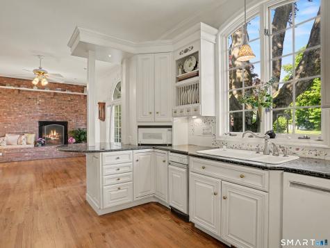 152 West River Street Milford CT 06460
