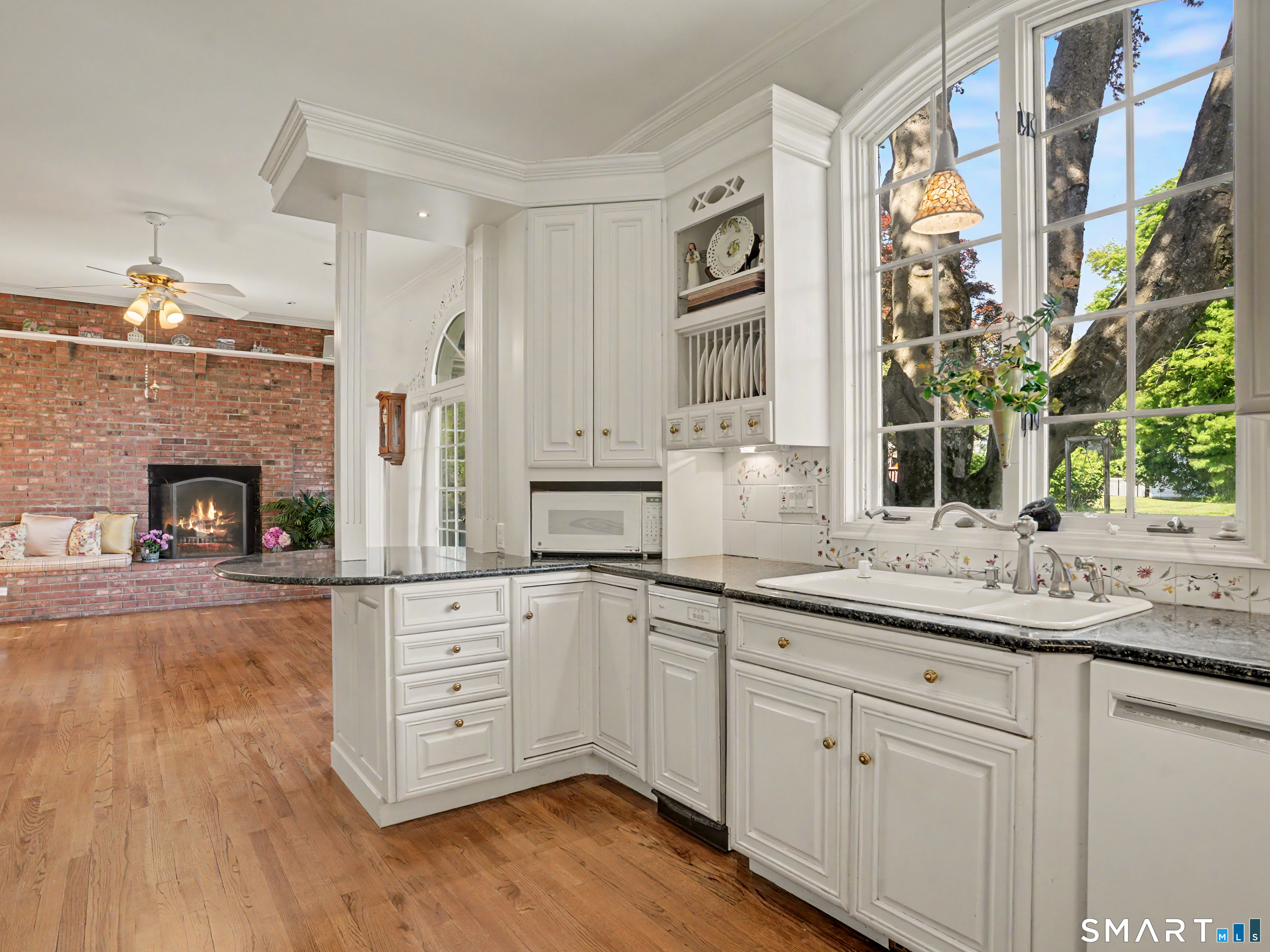 152 West River Street Milford CT 06460