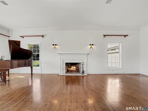 152 West River Street Milford CT 06460