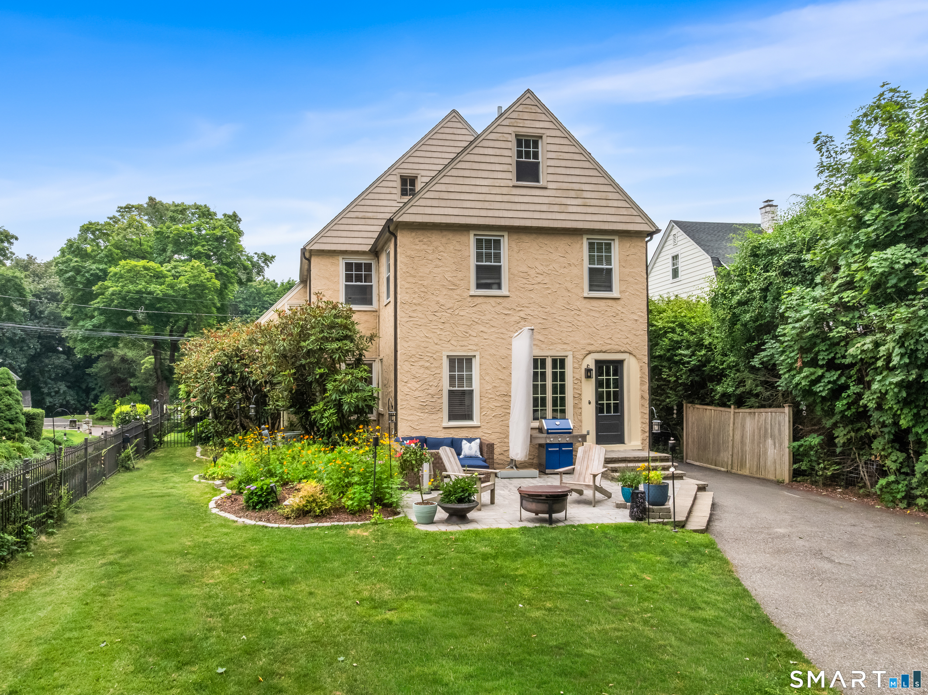 400 Buena Vista Road Fairfield CT 06825