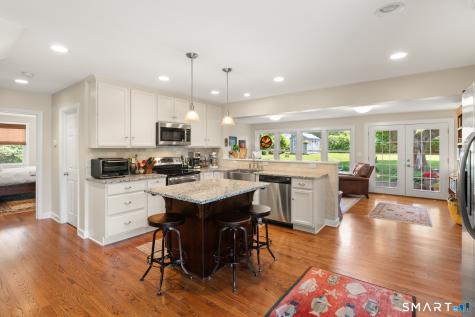 128 Soundview Court Stamford CT 06902