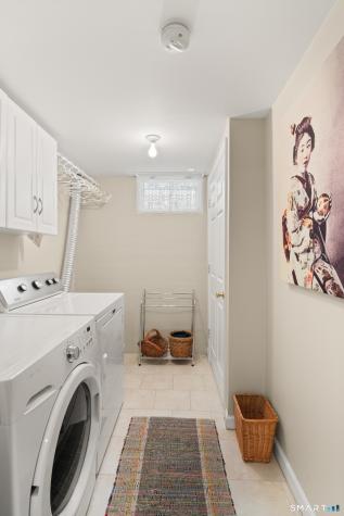 128 Soundview Court Stamford CT 06902
