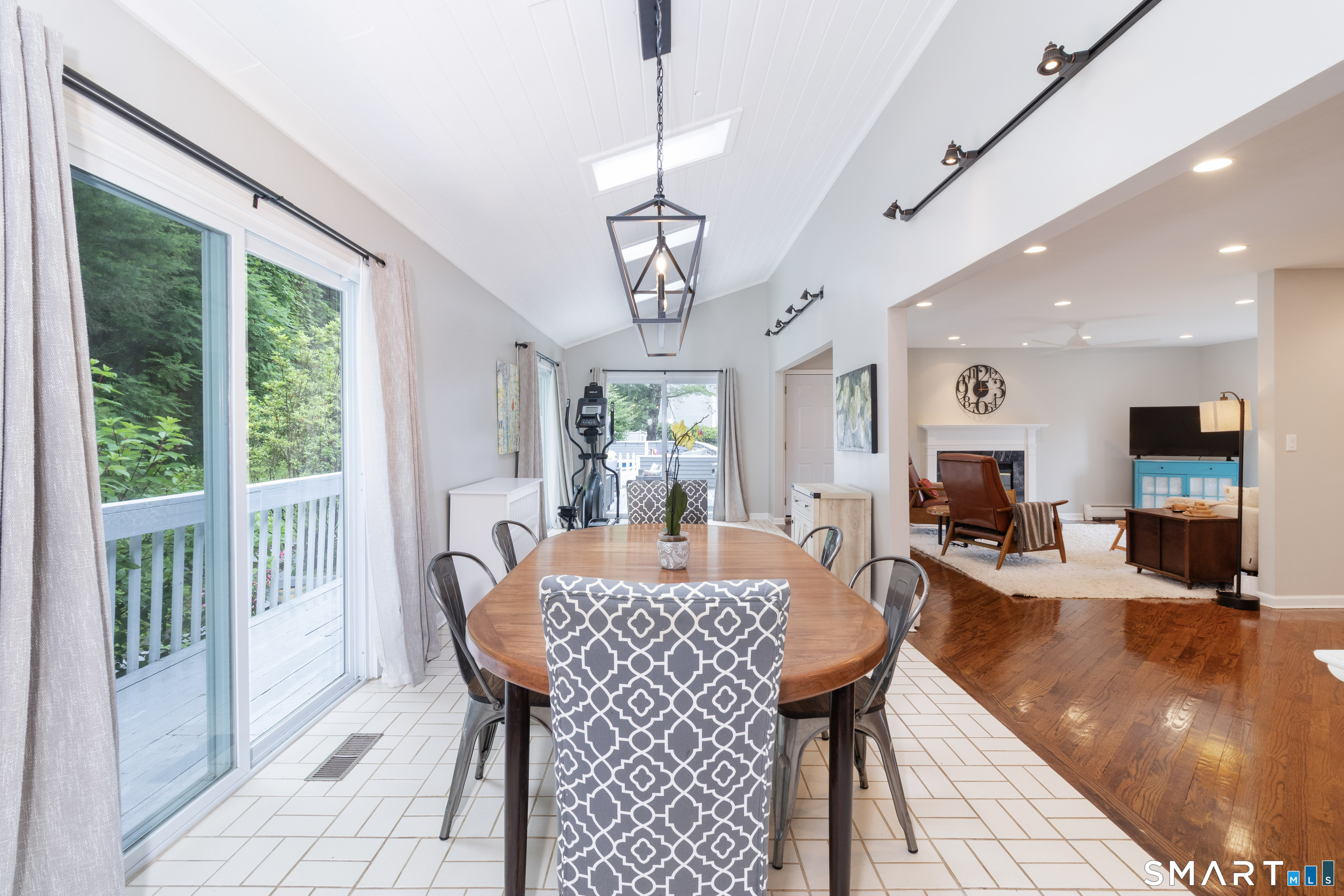 216 Bluff View Drive Guilford CT 06437