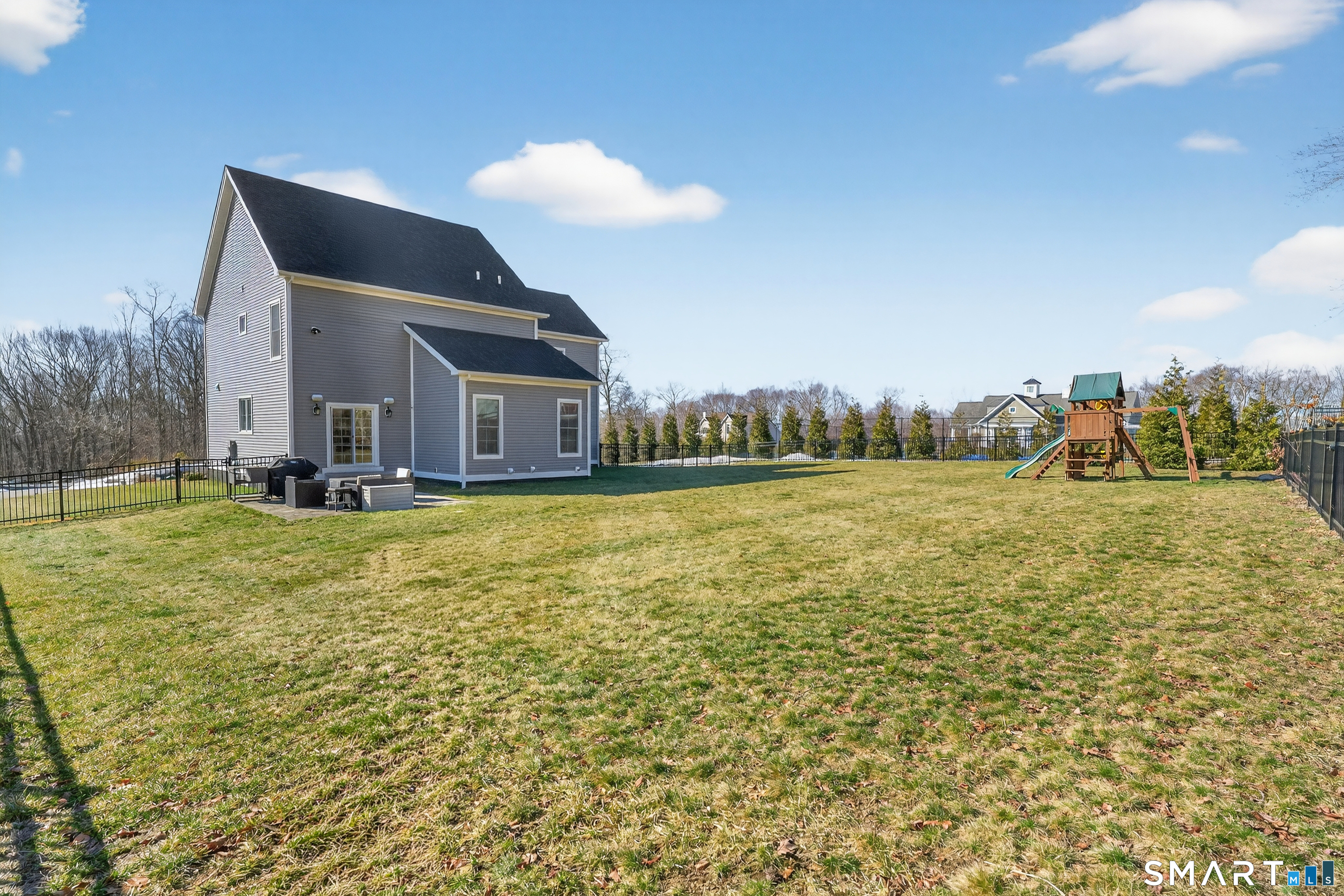 4 Arbor Crossing East Lyme CT 06333